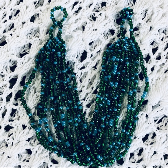 BOHO CHIC MULTI-SRAND TINY FACETED GREEN BEADED BRACELET - Picture 10 of 11